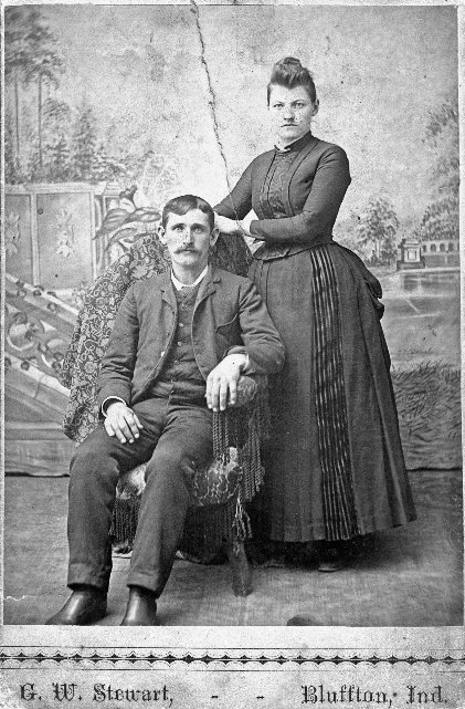 Photo Laura Mathilda Poor b. 1866 and husband John W. Perfect b. 1865.jpg - 258843 Bytes